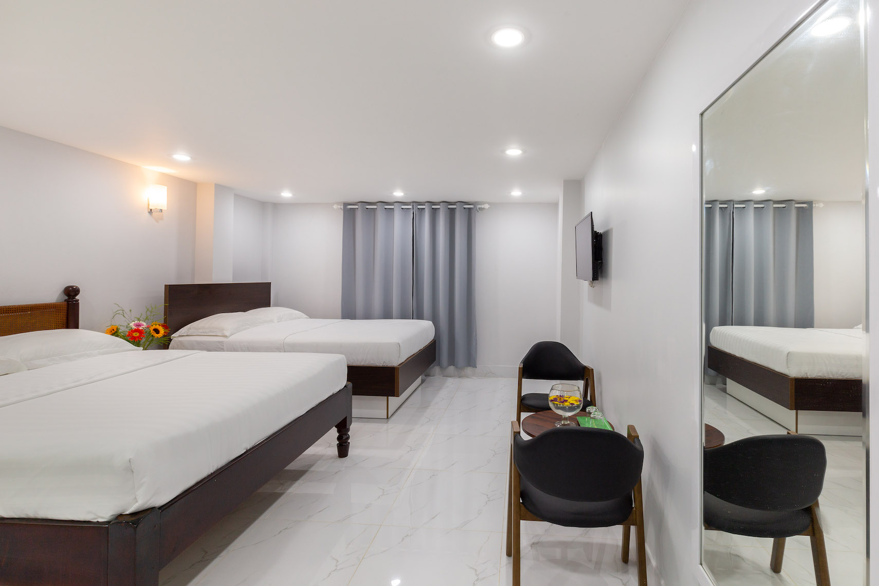 Tran Chau Hotel, 2 beds